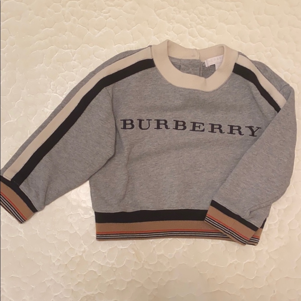 Burberry sweater